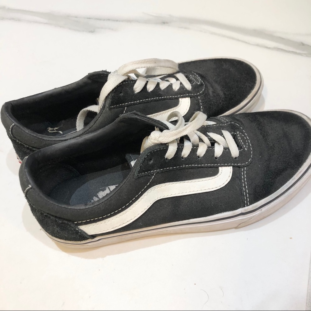VANS SIZE 8.5 BLK & WHITE